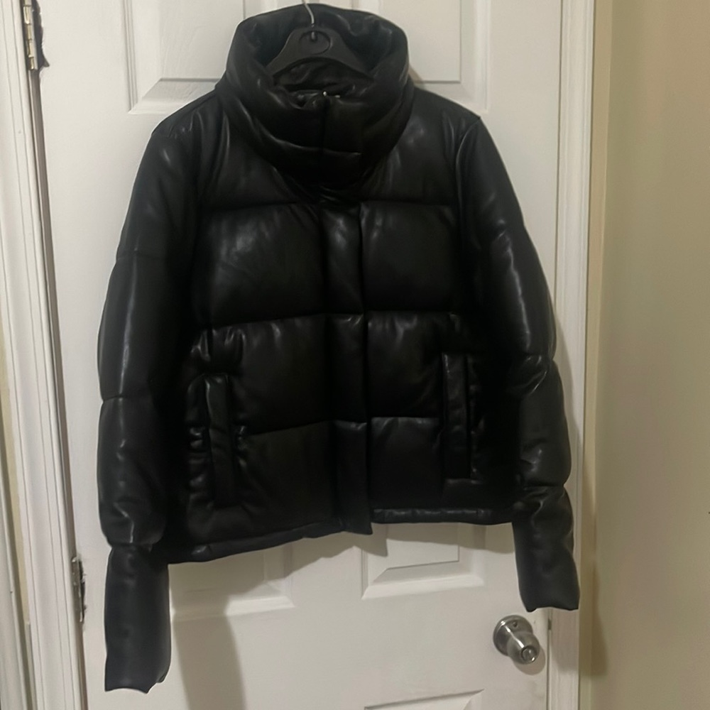 Abercrombie and Fitch vegan leather mini puffer coat
